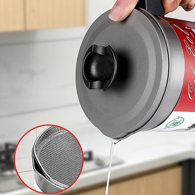 1.4L Fryer Oil Filter Pot | Carbon Steel Body with Stainless Steel Strainer & Lid | Kitchen Oil Storage Jug